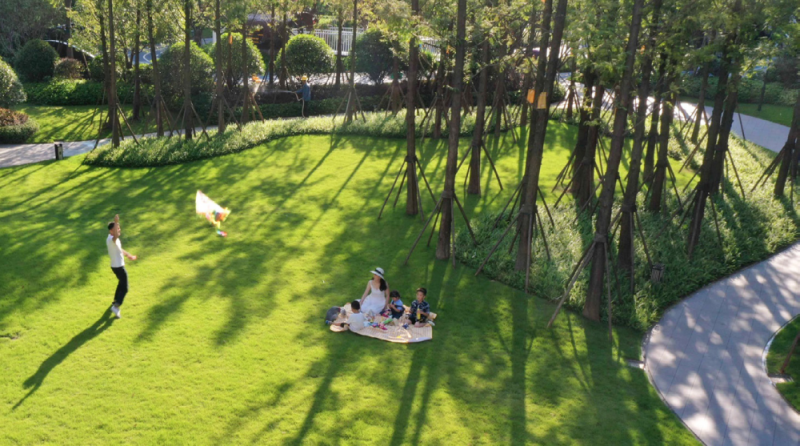 東方時(shí)代印∣公園旁的(de)家，“氧”你一(yī / yì ／yí)輩子(zǐ)！